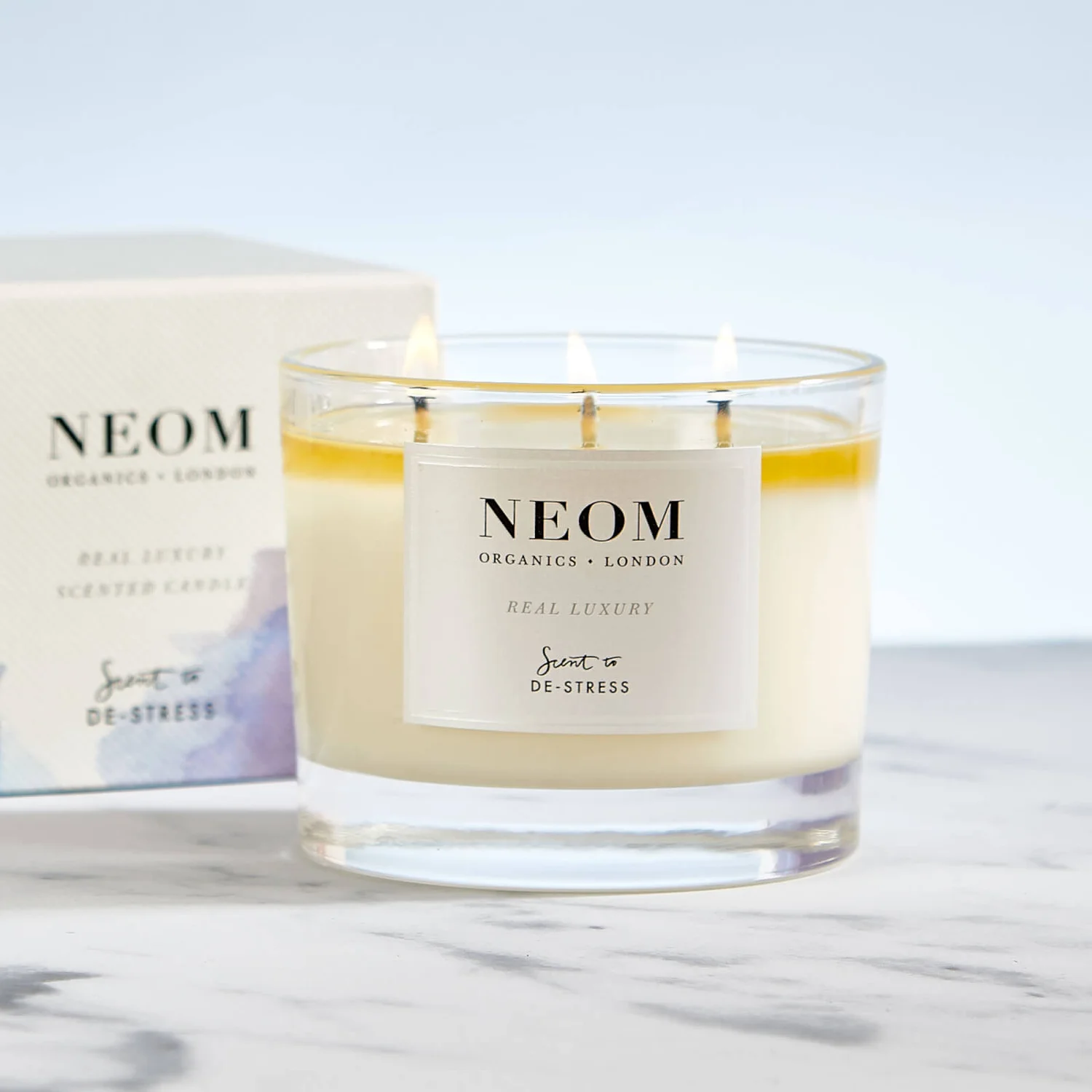 NEOM Real Luxury De-Stress Scented 3 Wick Candle 6 NEOM Real Luxury De-Stress Scented 3 Wick Candle - Image 4