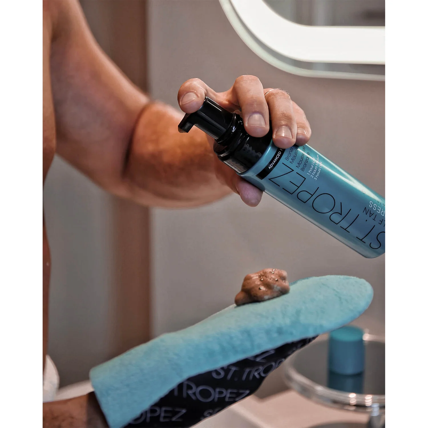 St. Tropez Express Bronzing Mousse 200ml 7 St. Tropez Express Bronzing Mousse 200ml - Image 5