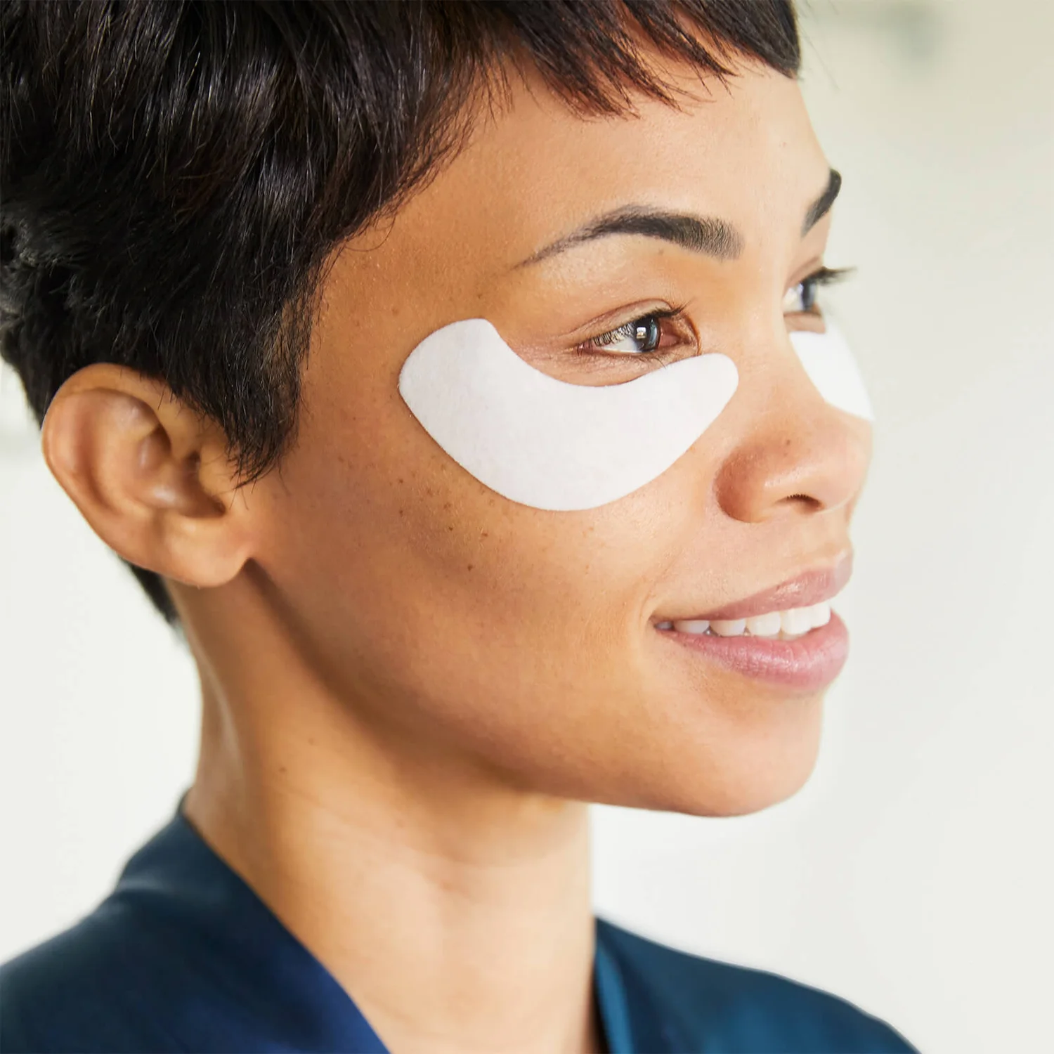 DHC Revitalizing Moisture Strip: Eyes - 6 Applications 6 DHC Revitalizing Moisture Strip: Eyes - 6 Applications - Image 4