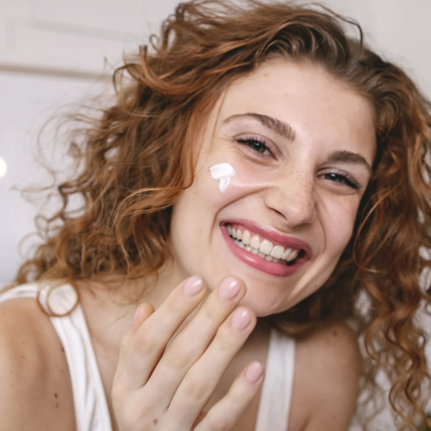 URIAGE Roseliane Anti-Redness Cream 1.35 Fl.oz. 5 URIAGE Roseliane Anti-Redness Cream 1.35 Fl.oz. - Image 3