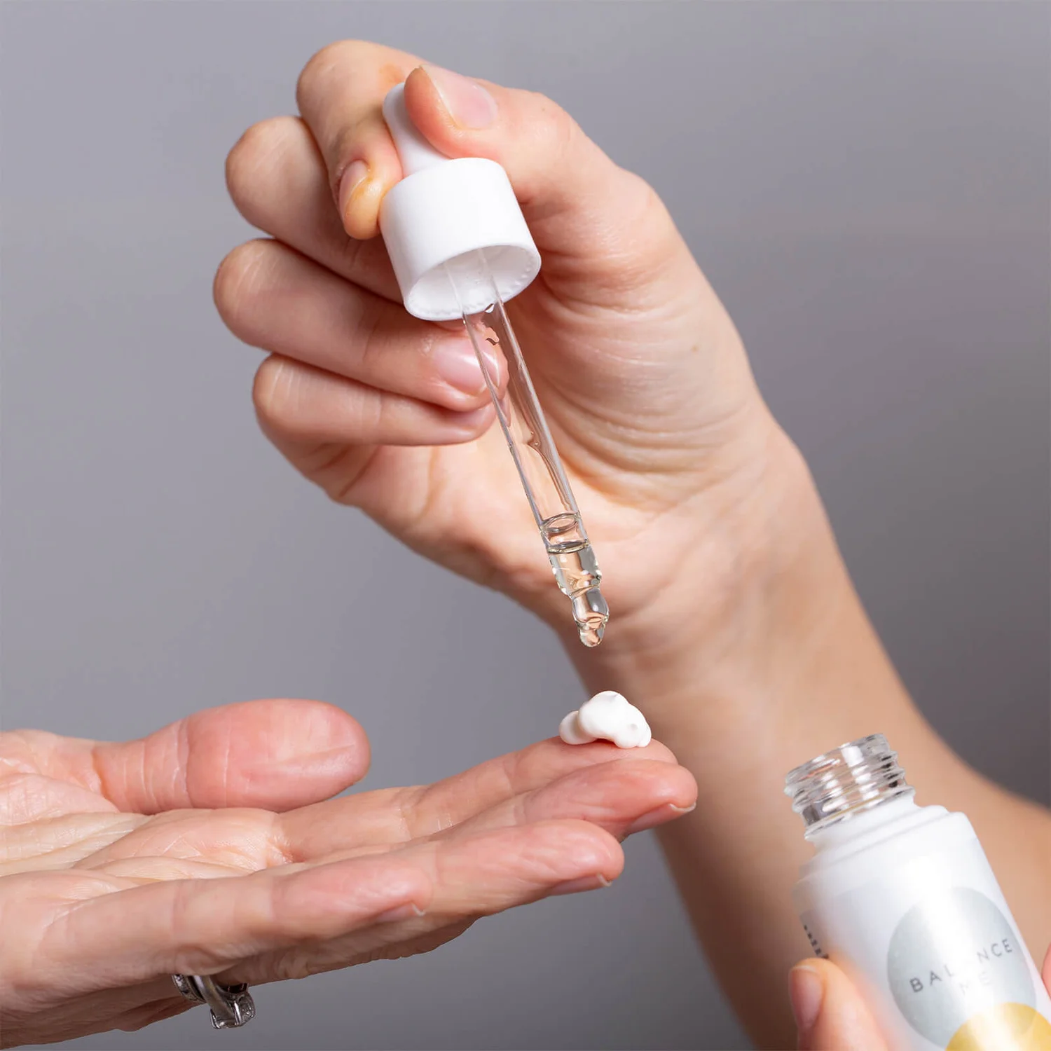 Balance Me Gradual Tanning Drops 30ml 6 Balance Me Gradual Tanning Drops 30ml - Image 4