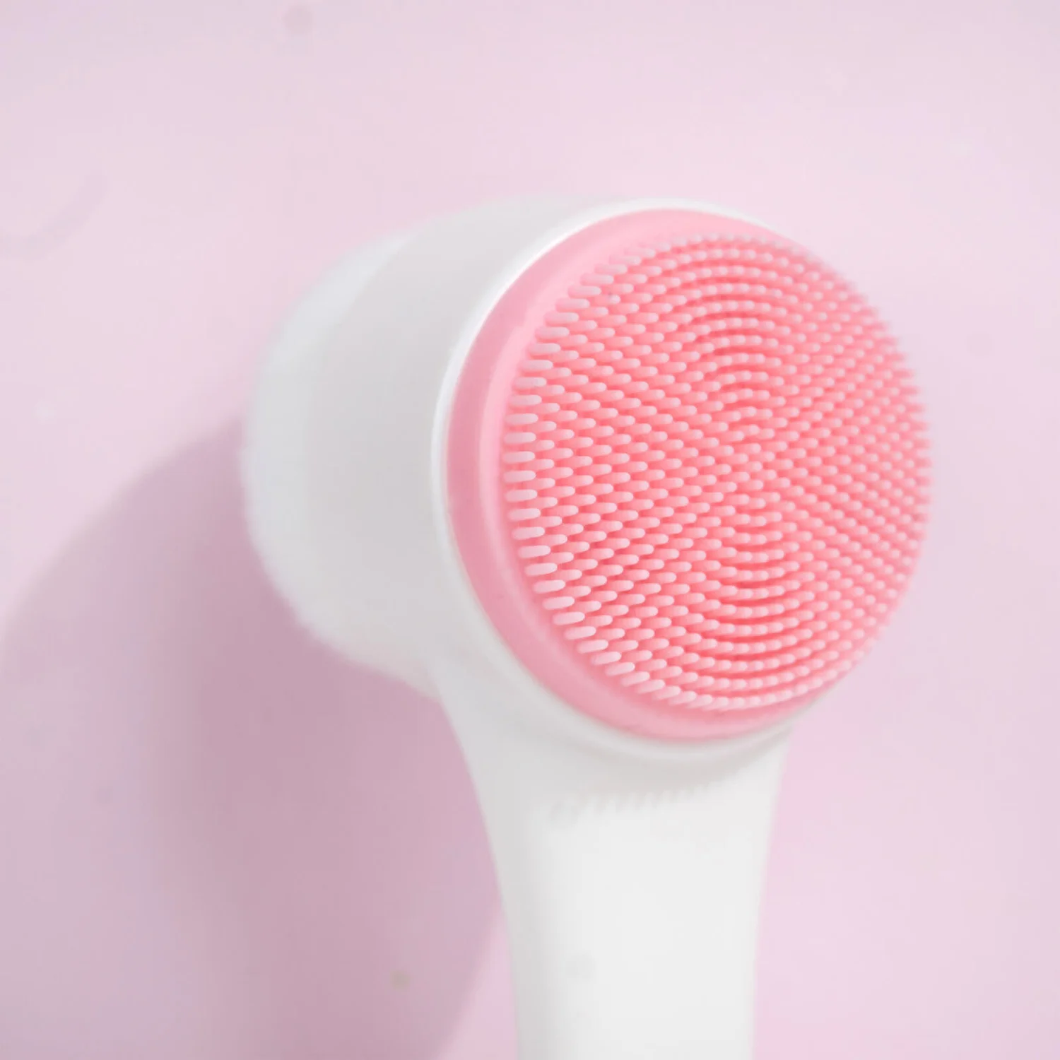 Brushworks Facial Cleansing Brush 5 Brushworks Facial Cleansing Brush - Image 3