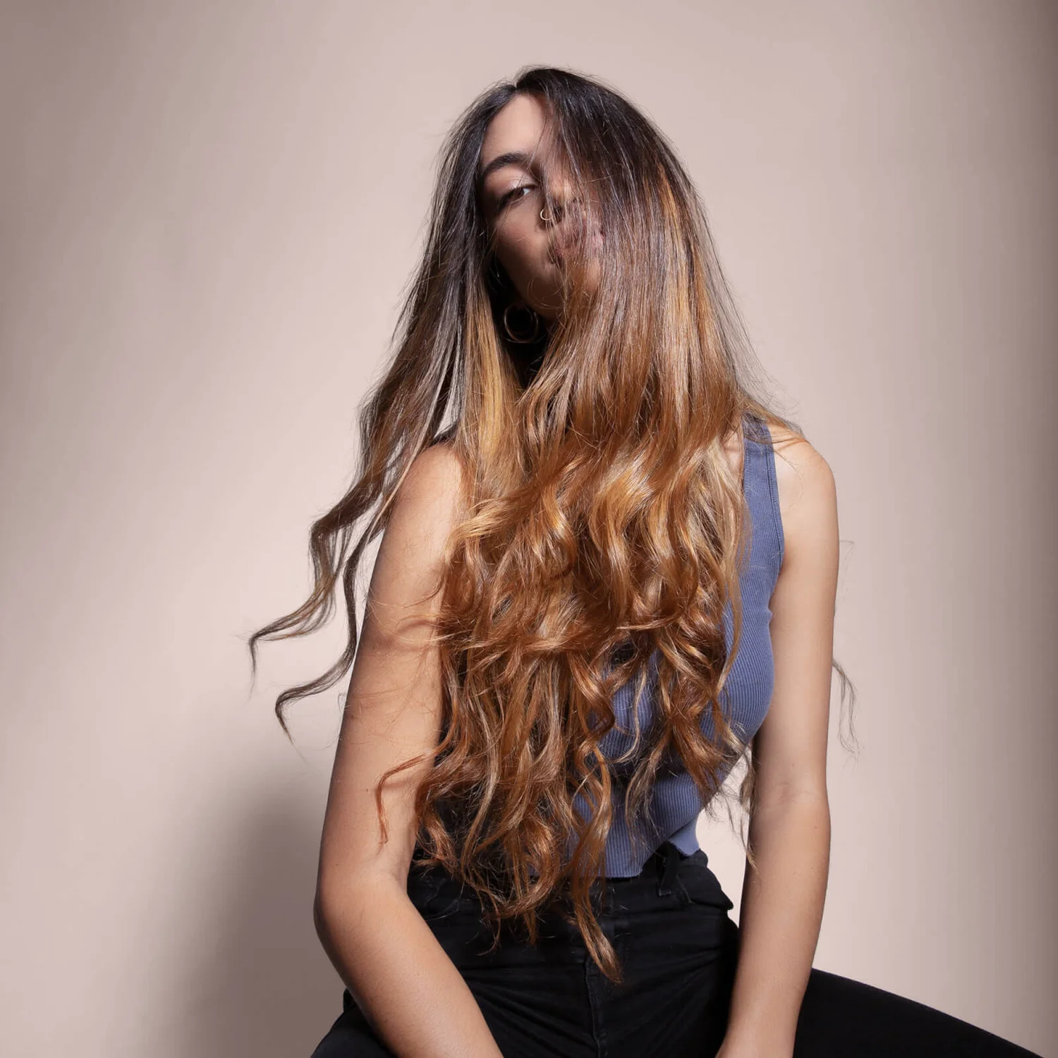 Sebastian Professional Dark Hair Styling Oil 30ml 4 Sebastian Professional Dark Hair Styling Oil 30ml - Image 2