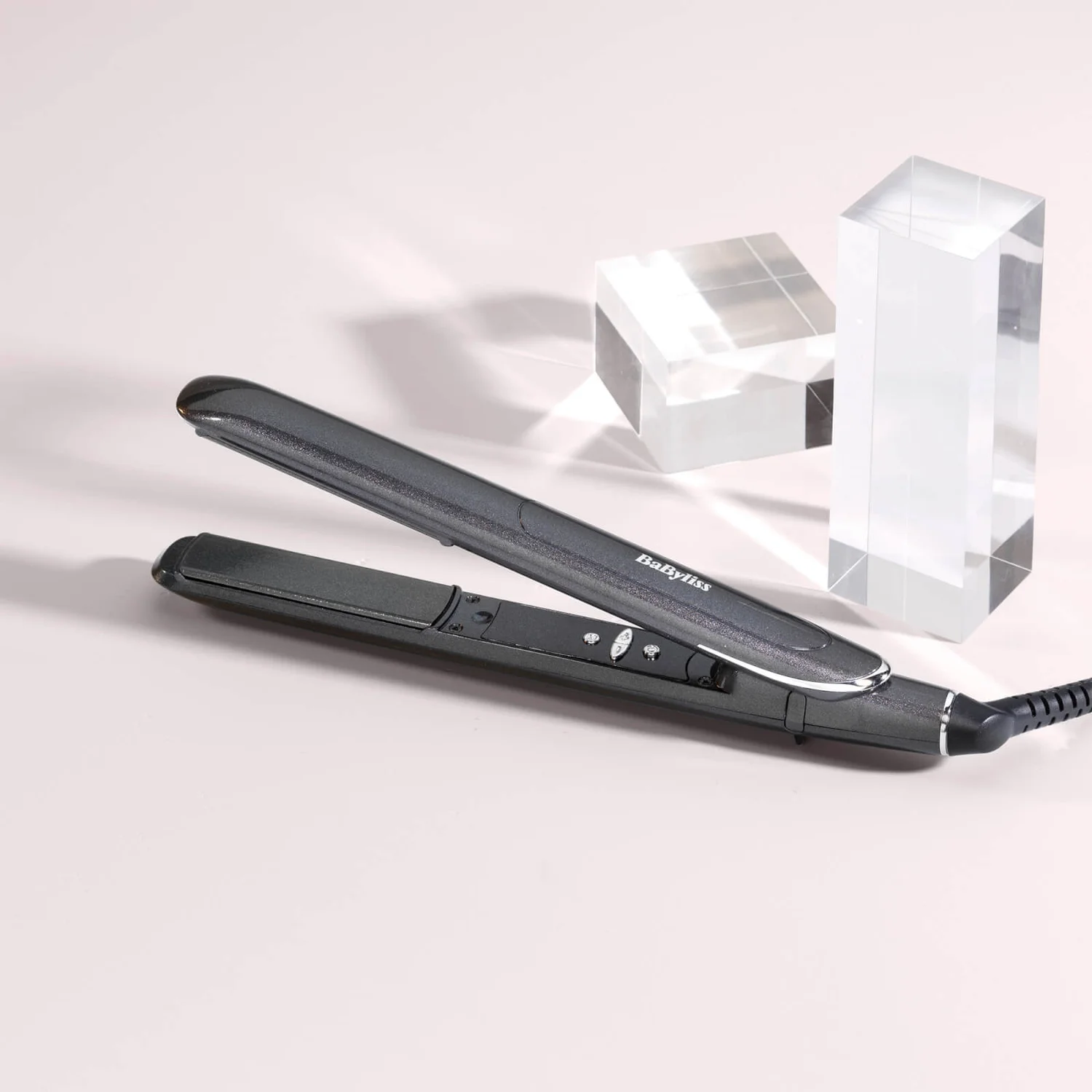 BaByliss Platinum Diamond 235 Straightener 4 BaByliss Platinum Diamond 235 Straightener - Image 2