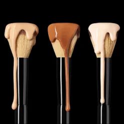 Illamasqua Foundation Brush 9 Illamasqua Foundation Brush -Cosmetic Products Store 12361841 1934823872746342